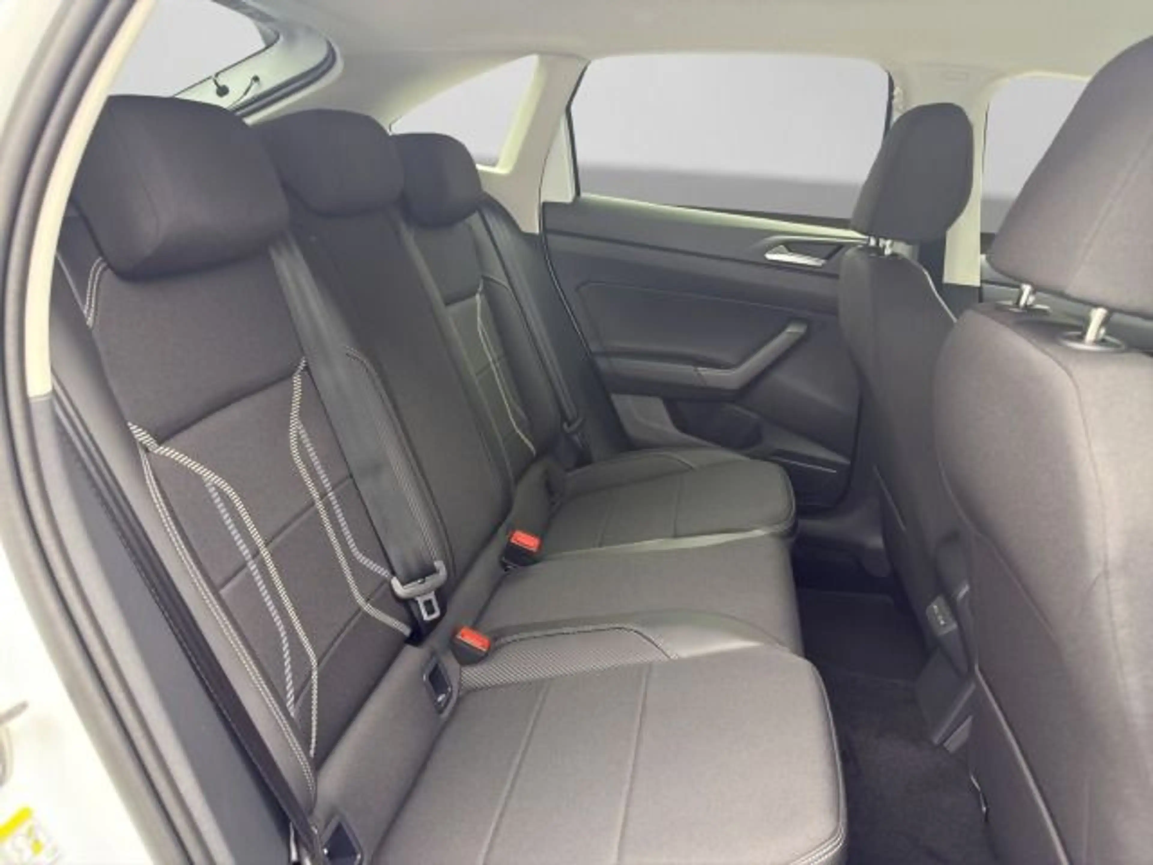 Volkswagen Taigo 1.5 TSI DSG STYLE REAR VIEW NAVI AHK GJR I — photo 6
