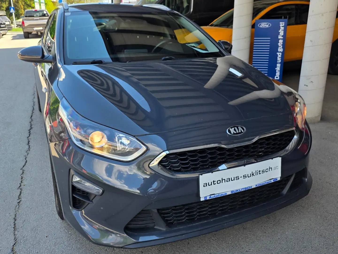 Kia Ceed SW / cee'd SW Attract Grau - 2