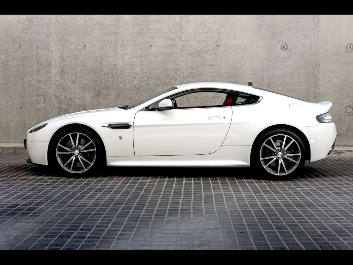 Aston Martin V8 Vantage S COUPE SPORTSHIFT IISTRATUS WHITE METAL Alb - 2
