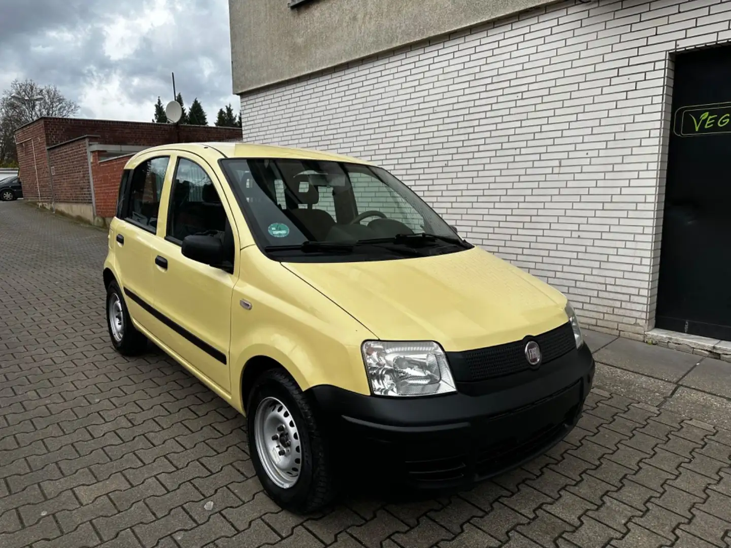 Fiat Panda 1.1 8V Active TÜV NEU Yellow - 1