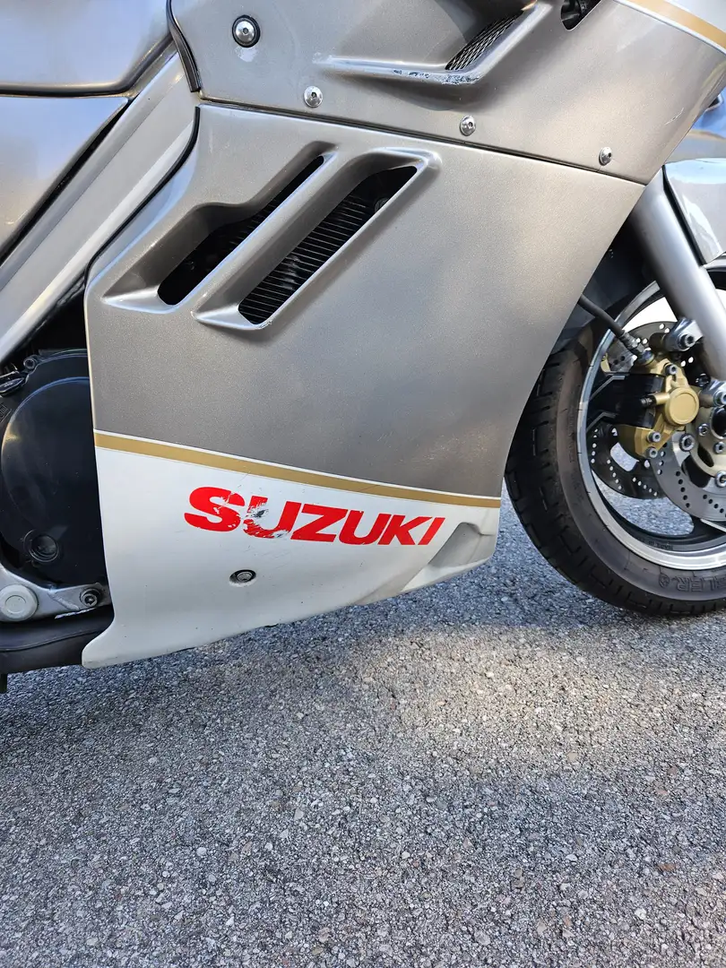 Suzuki GSX 1100 F Beige - 2