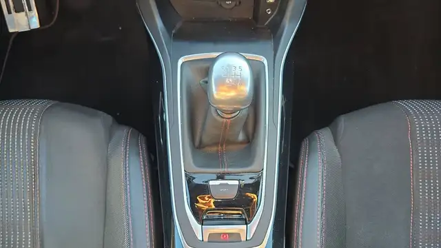 Peugeot 308 view 26