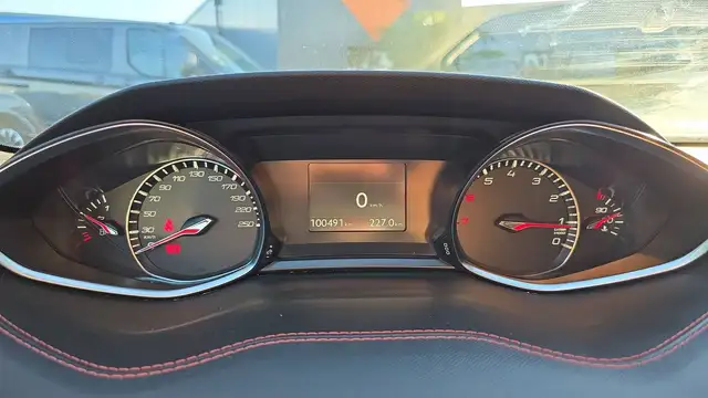 Peugeot 308 view 12