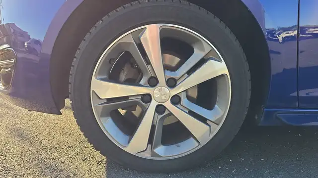 Peugeot 308 view 18