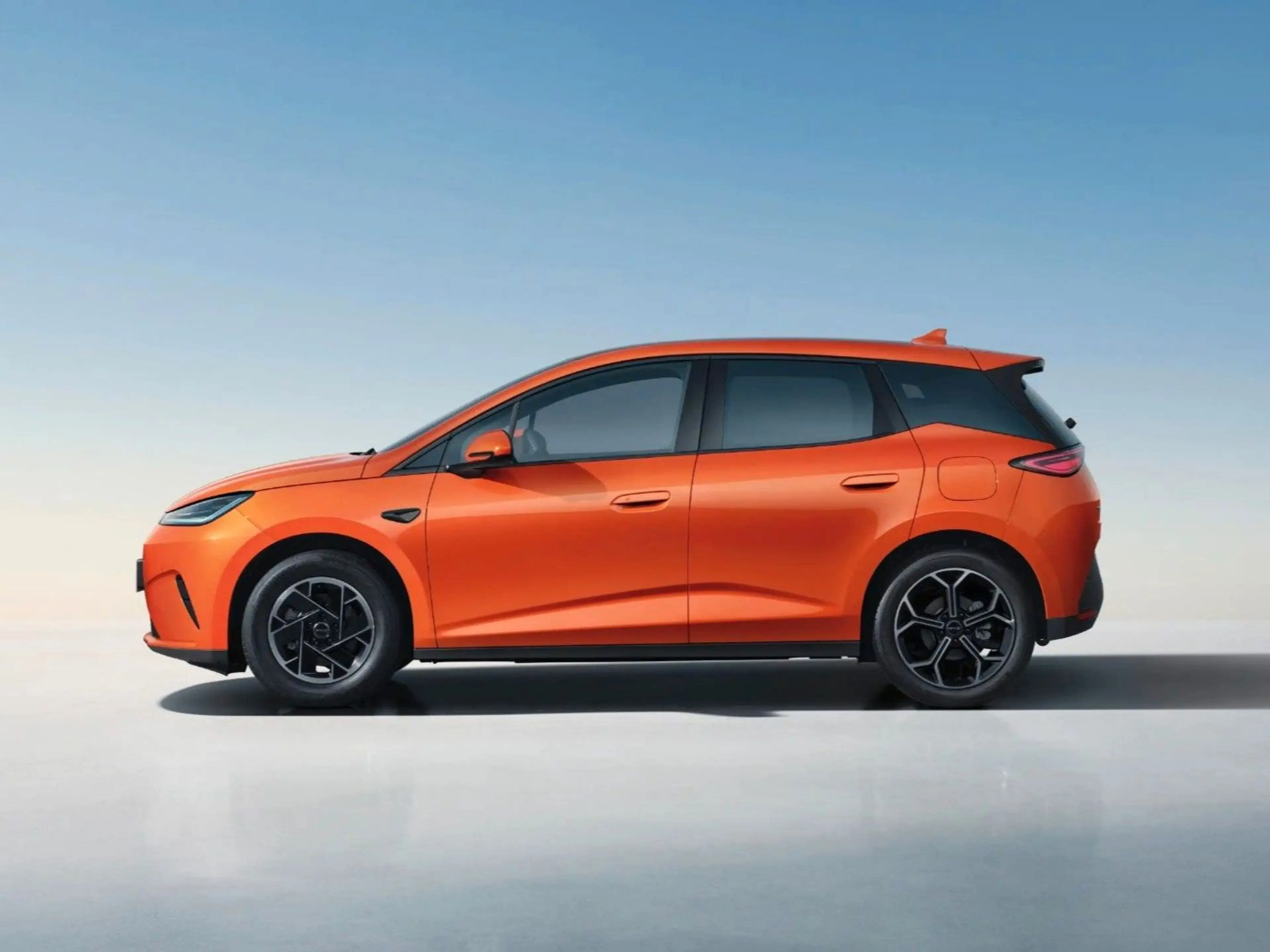 BYD Dolphin G ACTIVE DM-i !! AKTIONSPREIS !! — photo 3