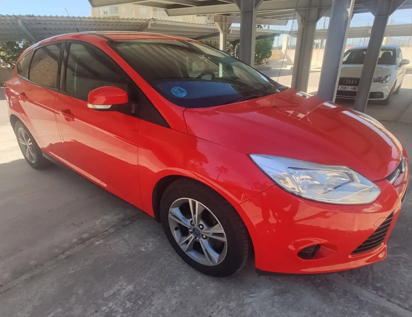 Ford Focus 1.0 Ecoboost Auto-S&S Trend+ 125 Rojo - 1