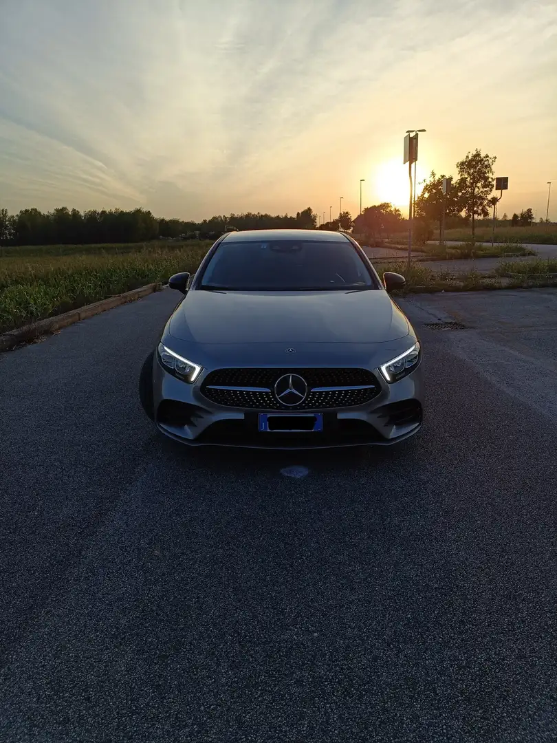 Mercedes-Benz A 220 Amg premium edition Grigio - 1