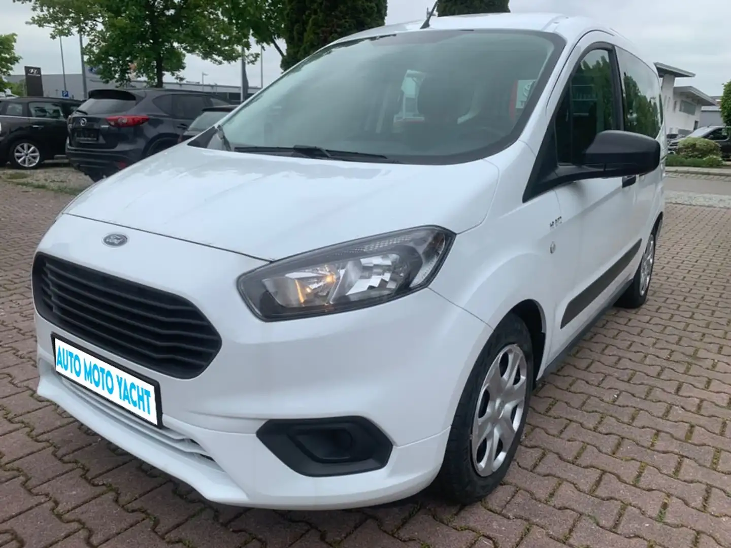 Ford Tourneo Courier Beyaz - 1
