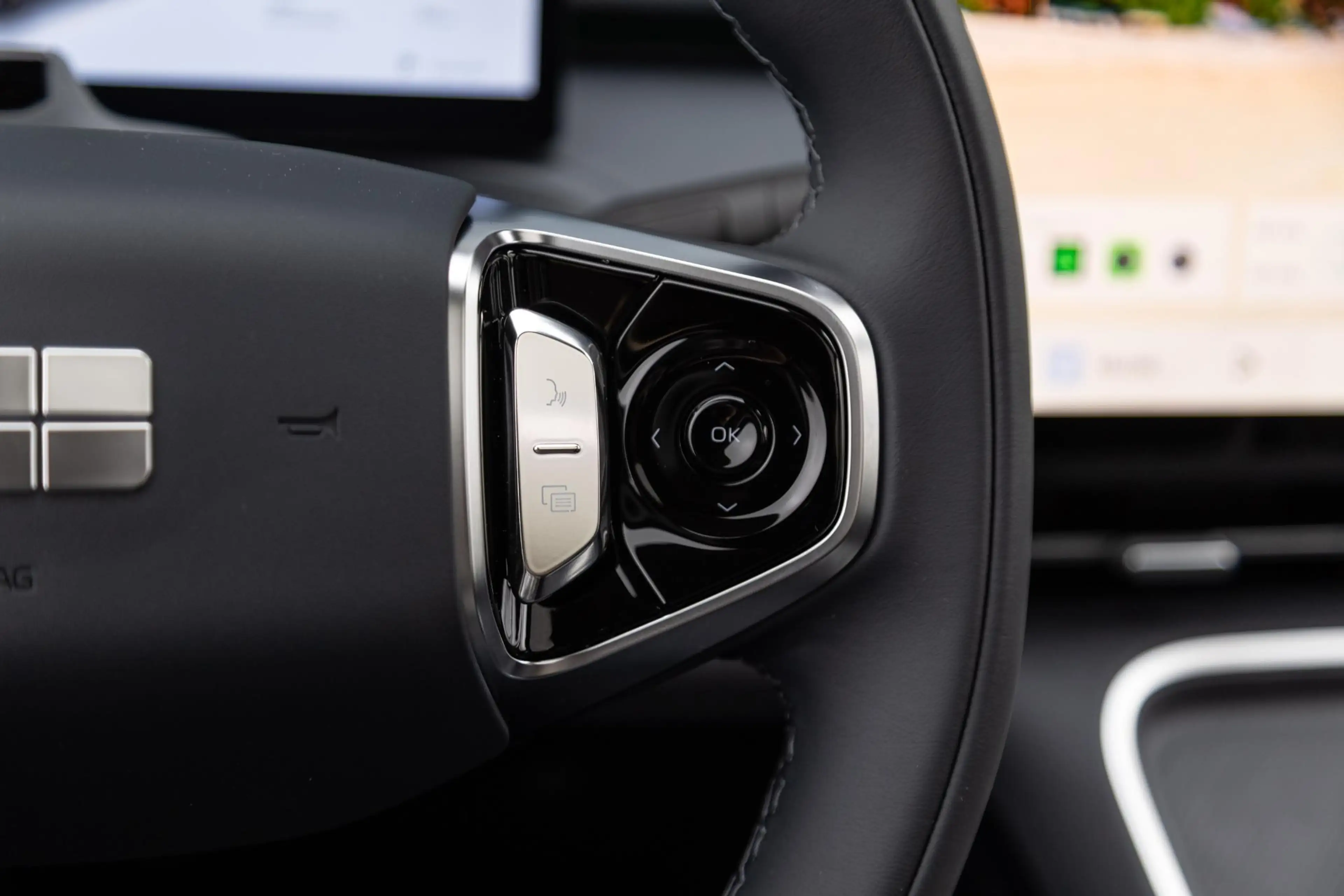 Geely Starray EM-i 1.5 Max+ — photo 15