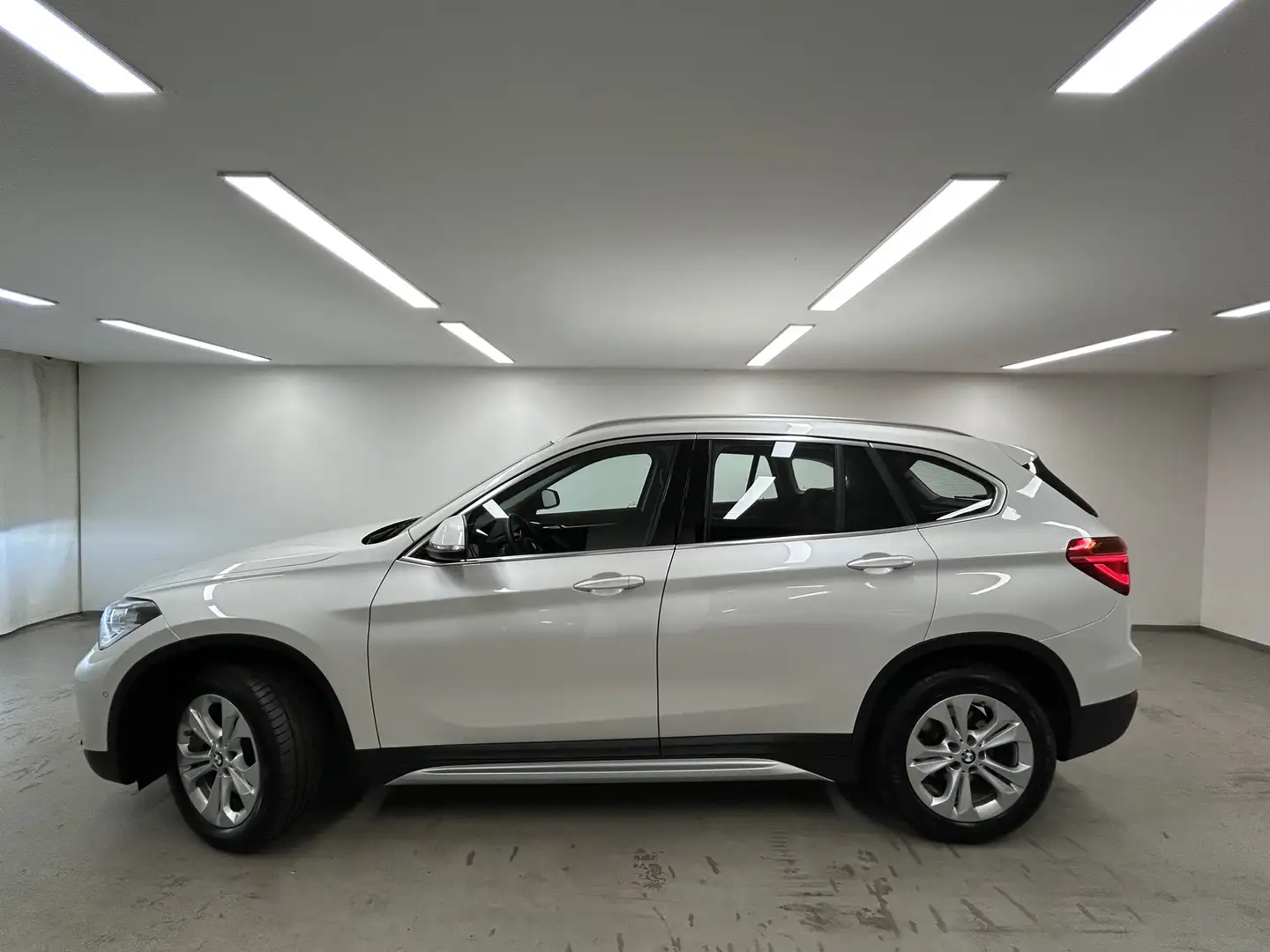 BMW X1 xDrive20i LED Klimaaut. PDC Blanco - 2