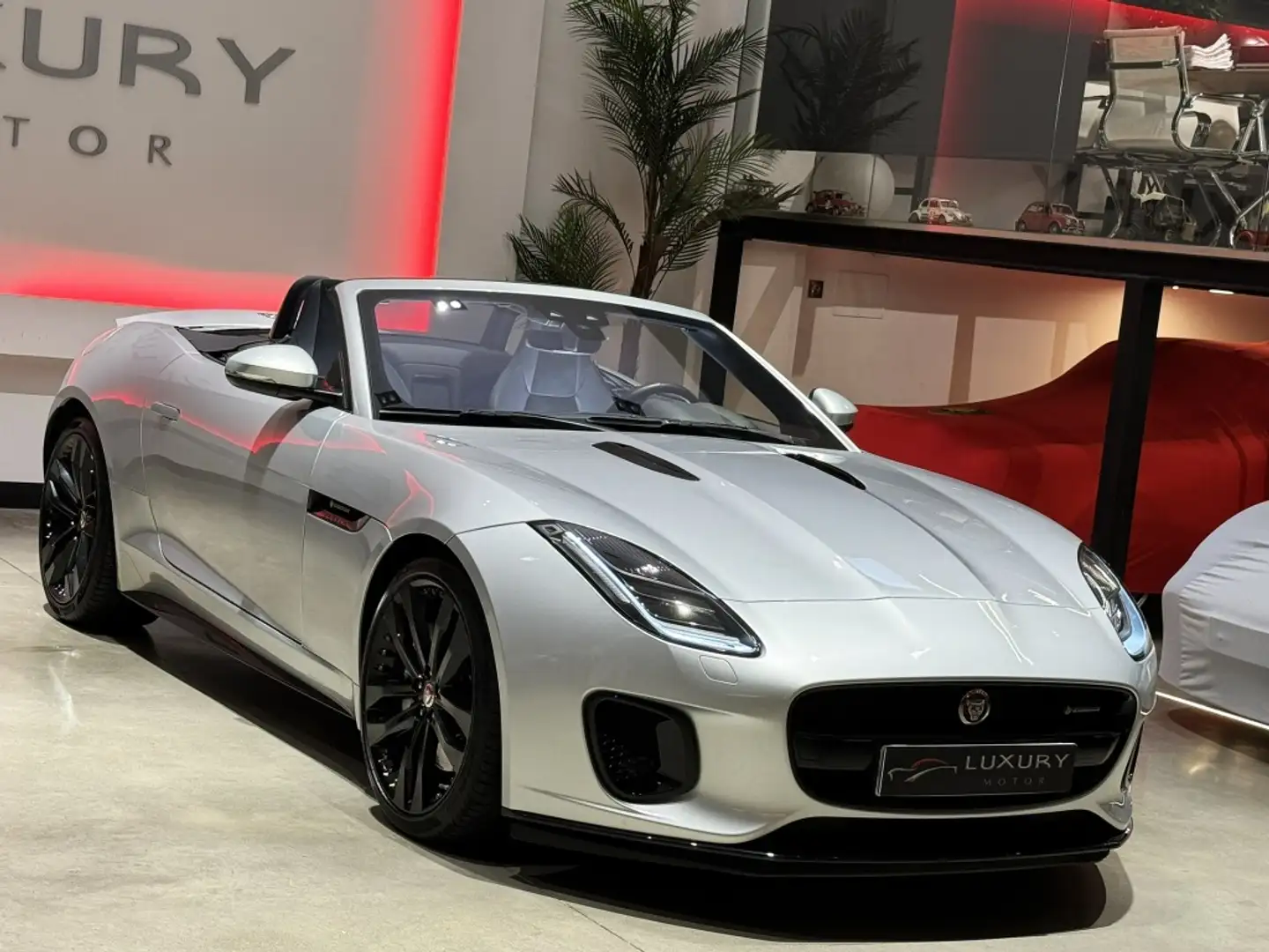 Jaguar F-Type Convertible 2.0 I4 R-Dynamic Aut. 300 Plateado - 1