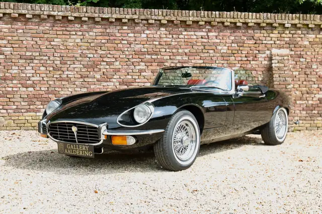 Jaguar E-Type V12 Roadster "Manual gearbox" Wonderful driver's c