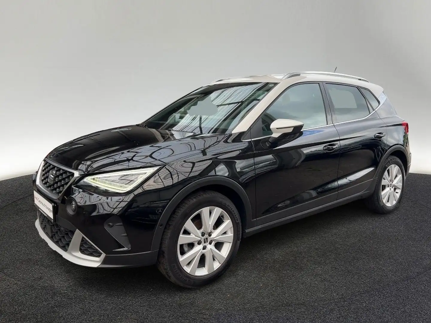 SEAT Arona 1.0 TSI Xperience DSG Navi LED Link Sitzhz Schwarz - 2