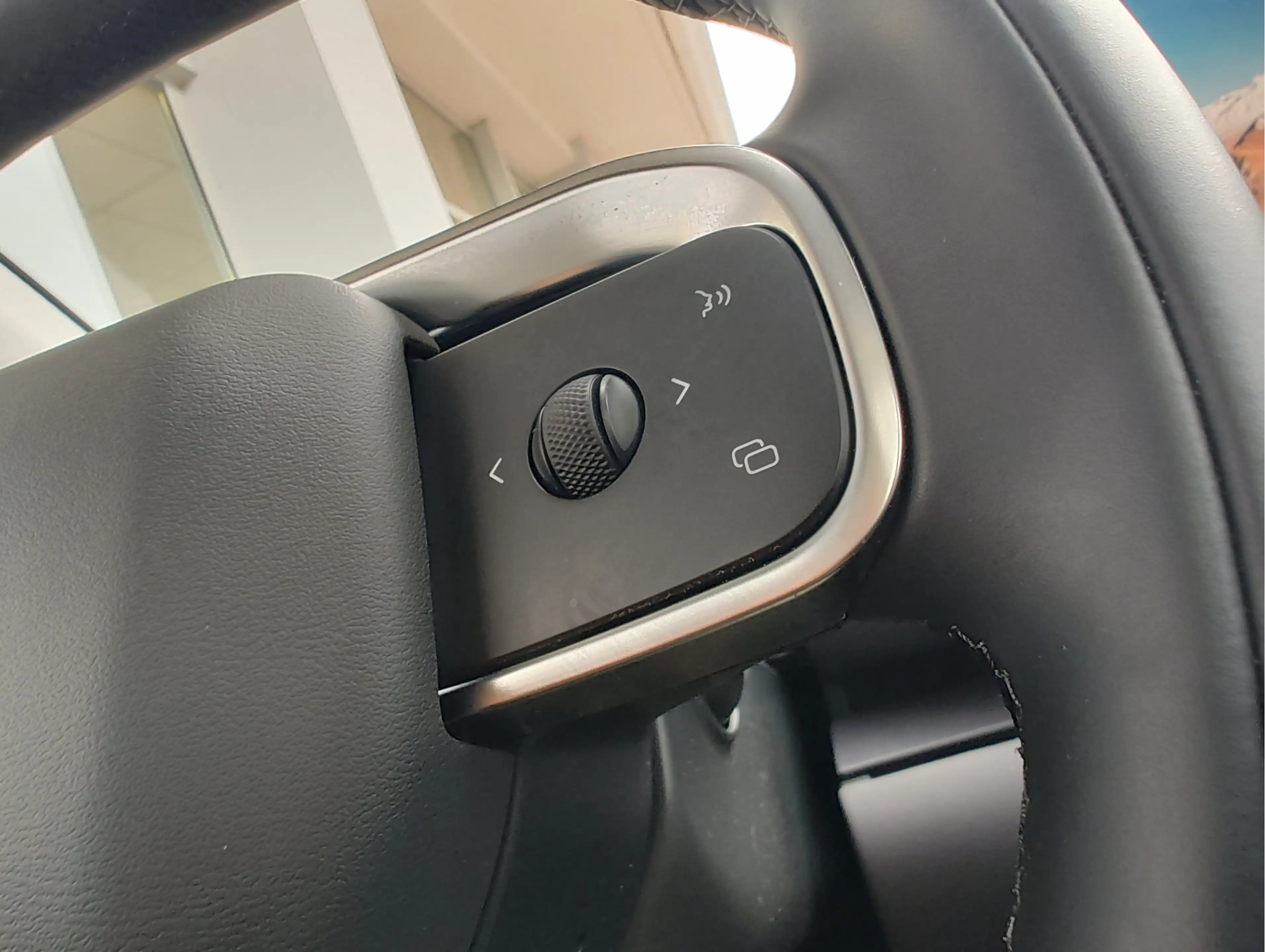 Leapmotor C10 DESIGN REEV 28.4 KWH Trekhaak | Pano | Stoelventil — photo 21