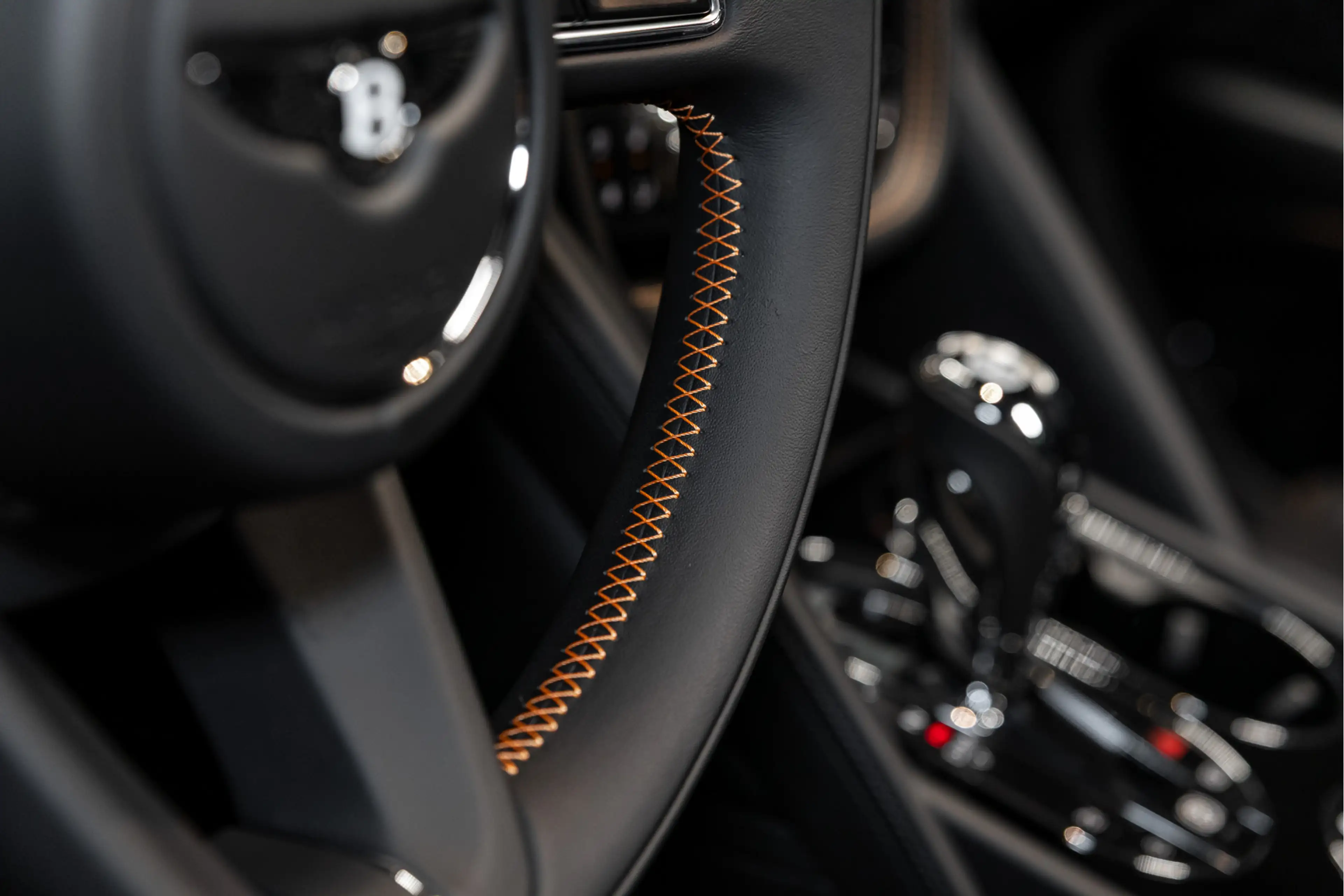 Bentley Bentayga Azure Hybrid | Coming soon — photo 15