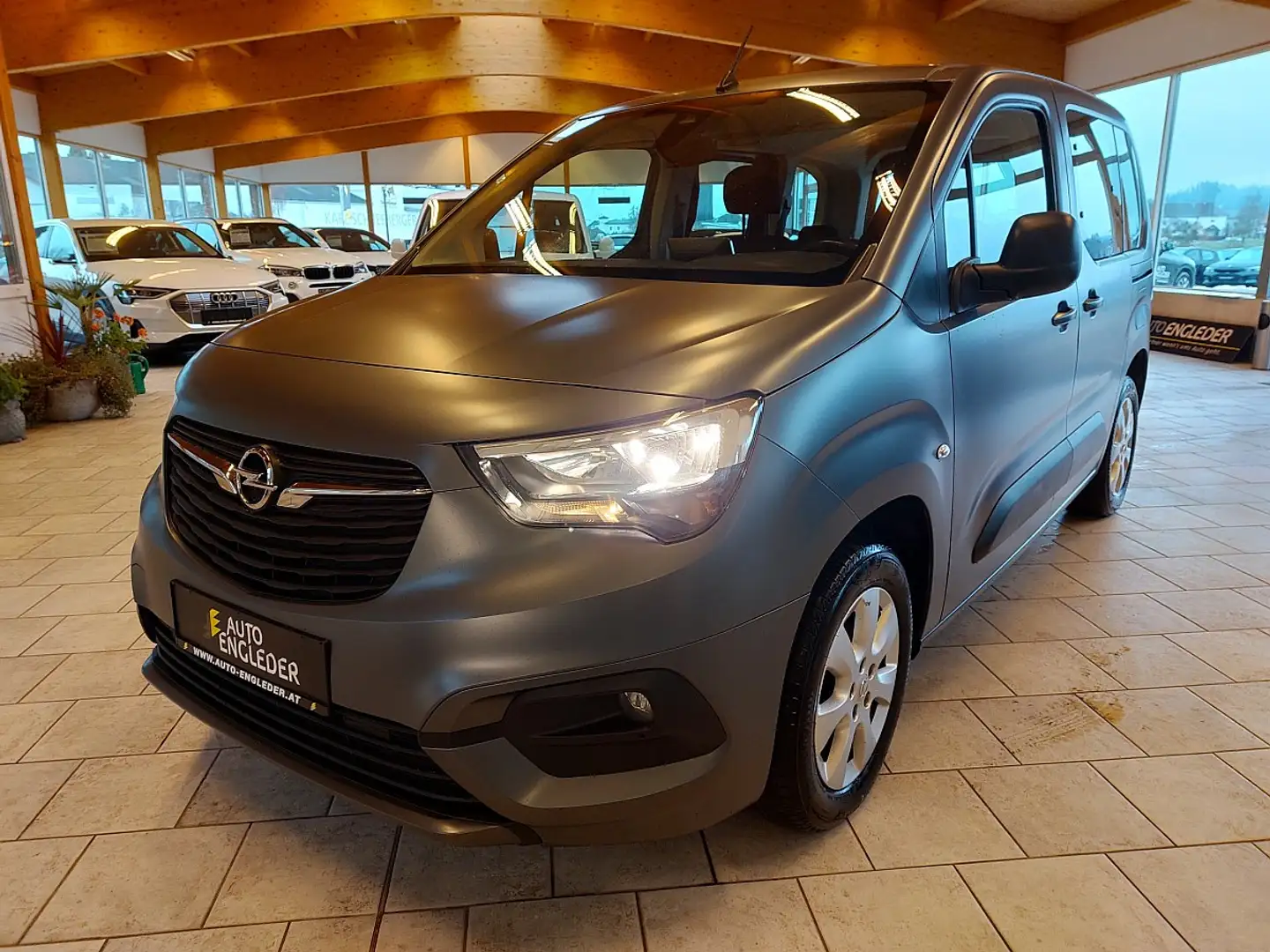 Opel Combo 1.2 PureTech L Grau - 2