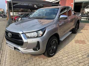 Hilux 2.4 d-4d Extra cab 4wd come nuovo