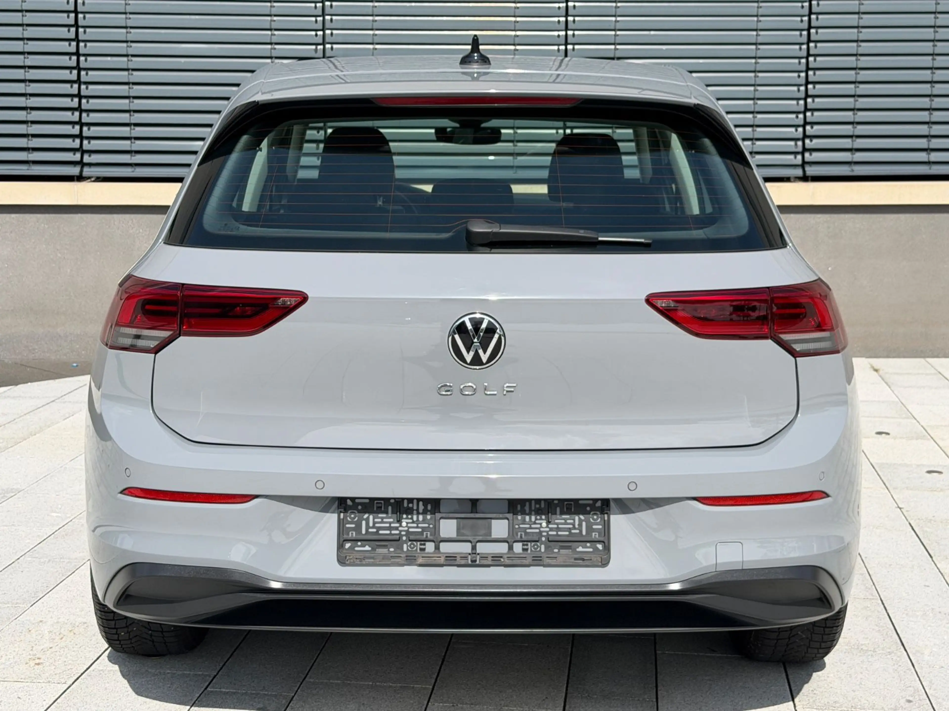 Volkswagen Golf VIII 1.5 TSI Life ACC NAVI LED SHZ PDC ALU — photo 7