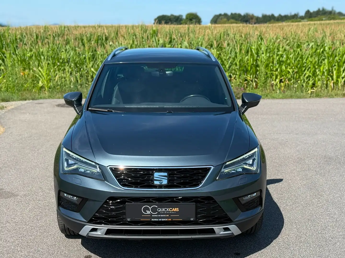 SEAT Ateca 1,4 Xcellence ACT 4WD TSI DSG Silber - 2