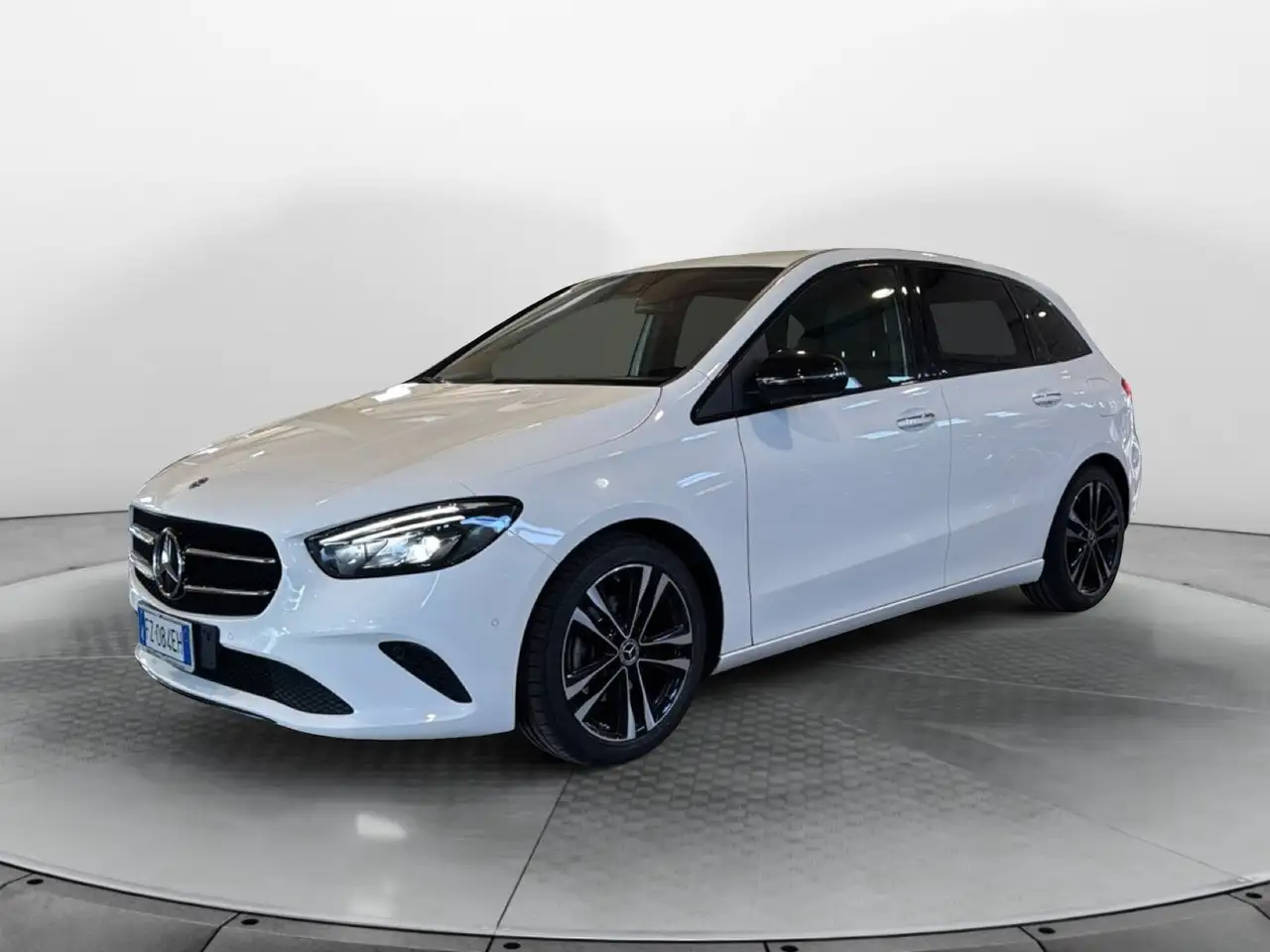 Mercedes-Benz B 200