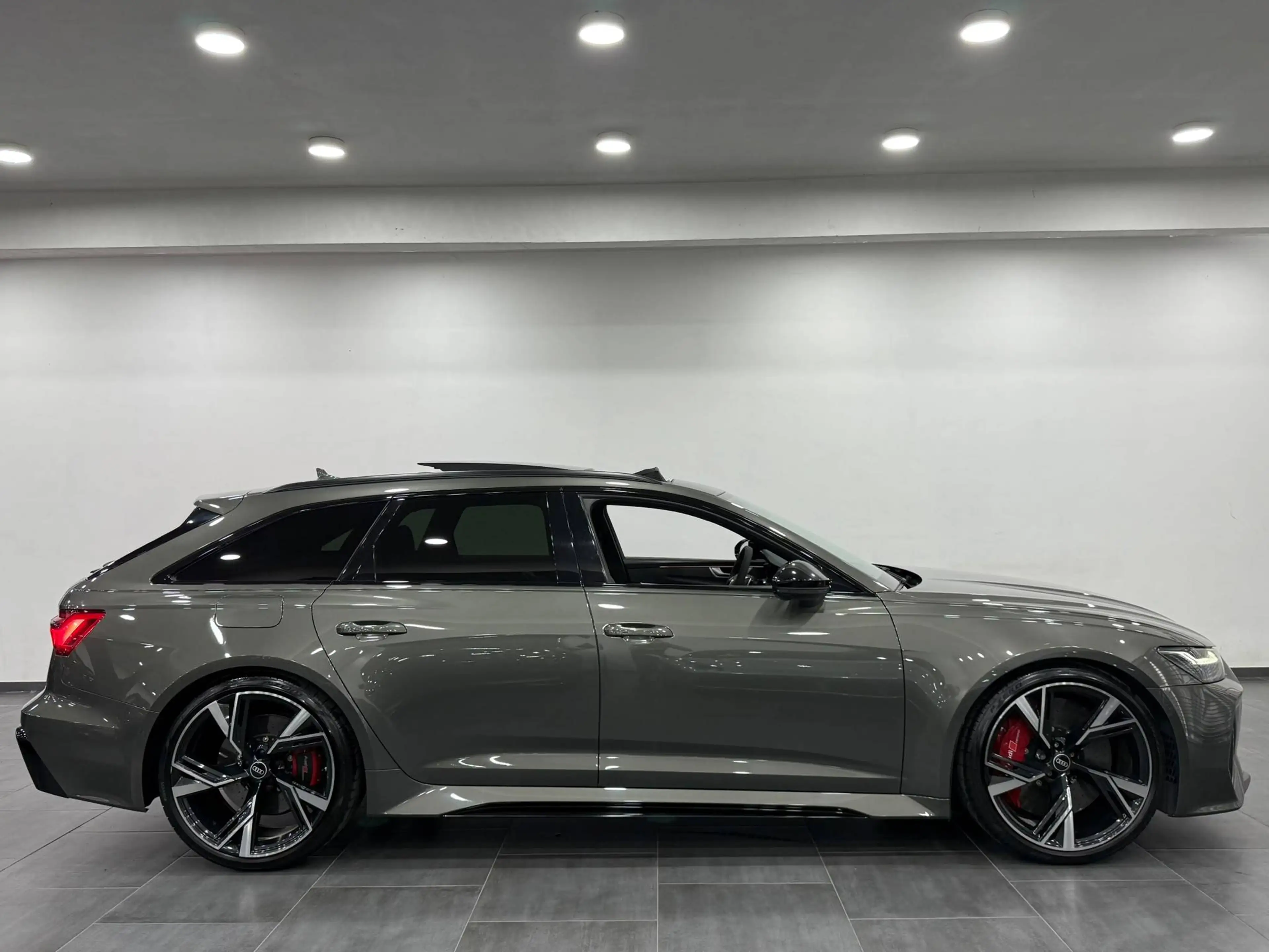 Audi RS6 Avant 4.0 V8 TFSI Belgian car 21% VAT Full 22" Ceramic — photo 3