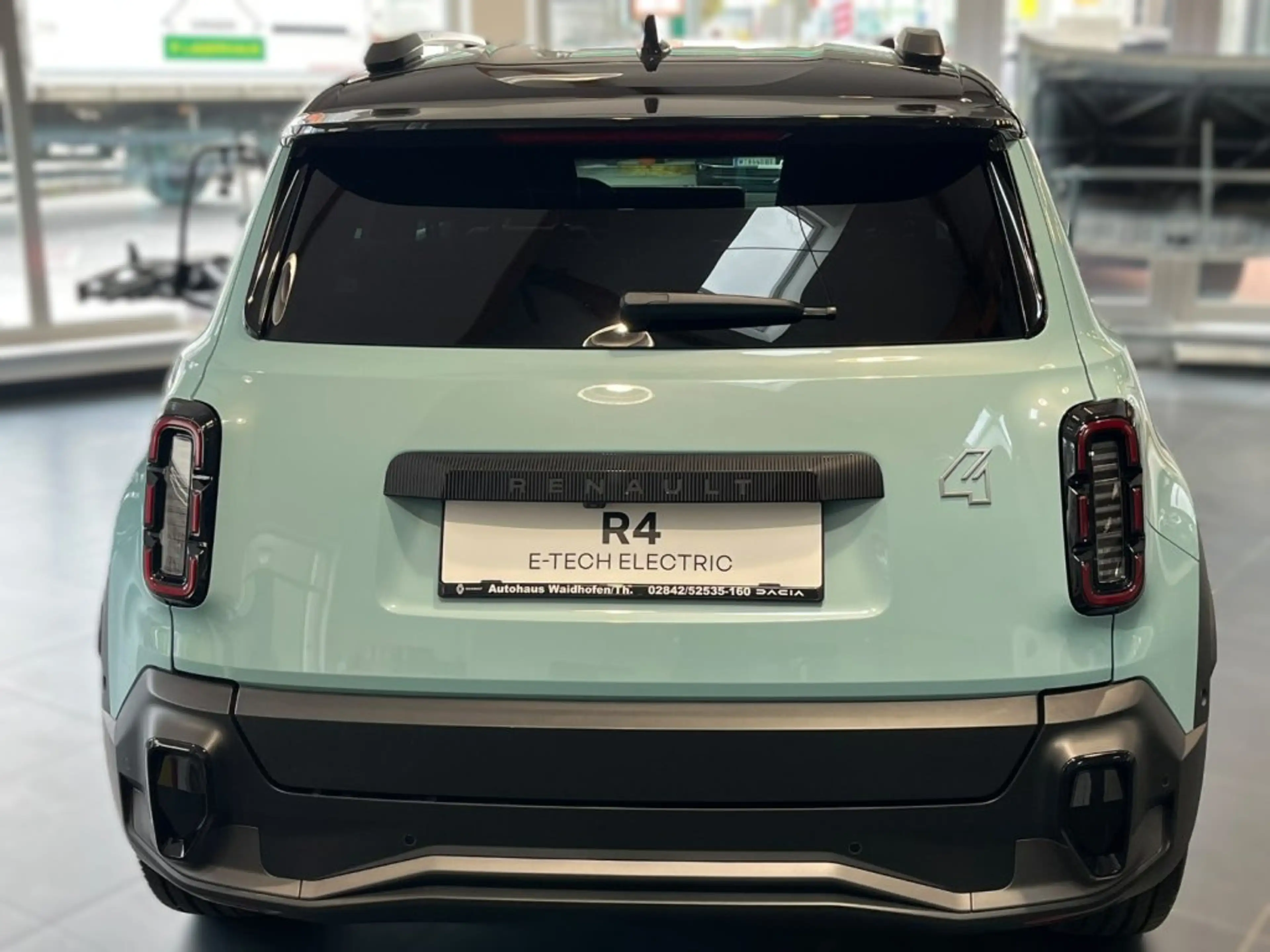 Renault R 4 E-Tech Iconic 150 PS comfort range — photo 5