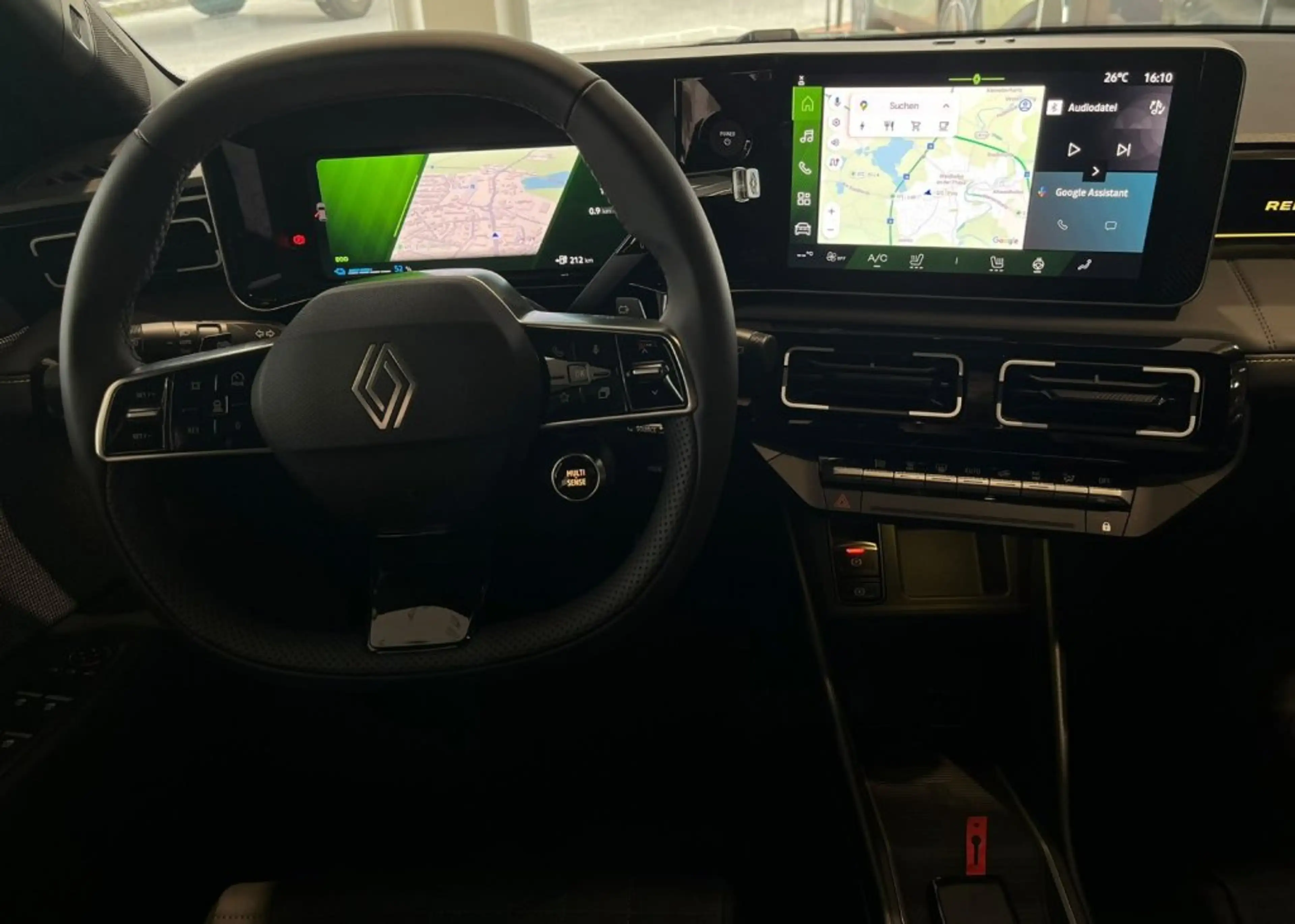 Renault R 4 E-Tech Iconic 150 PS comfort range — photo 8