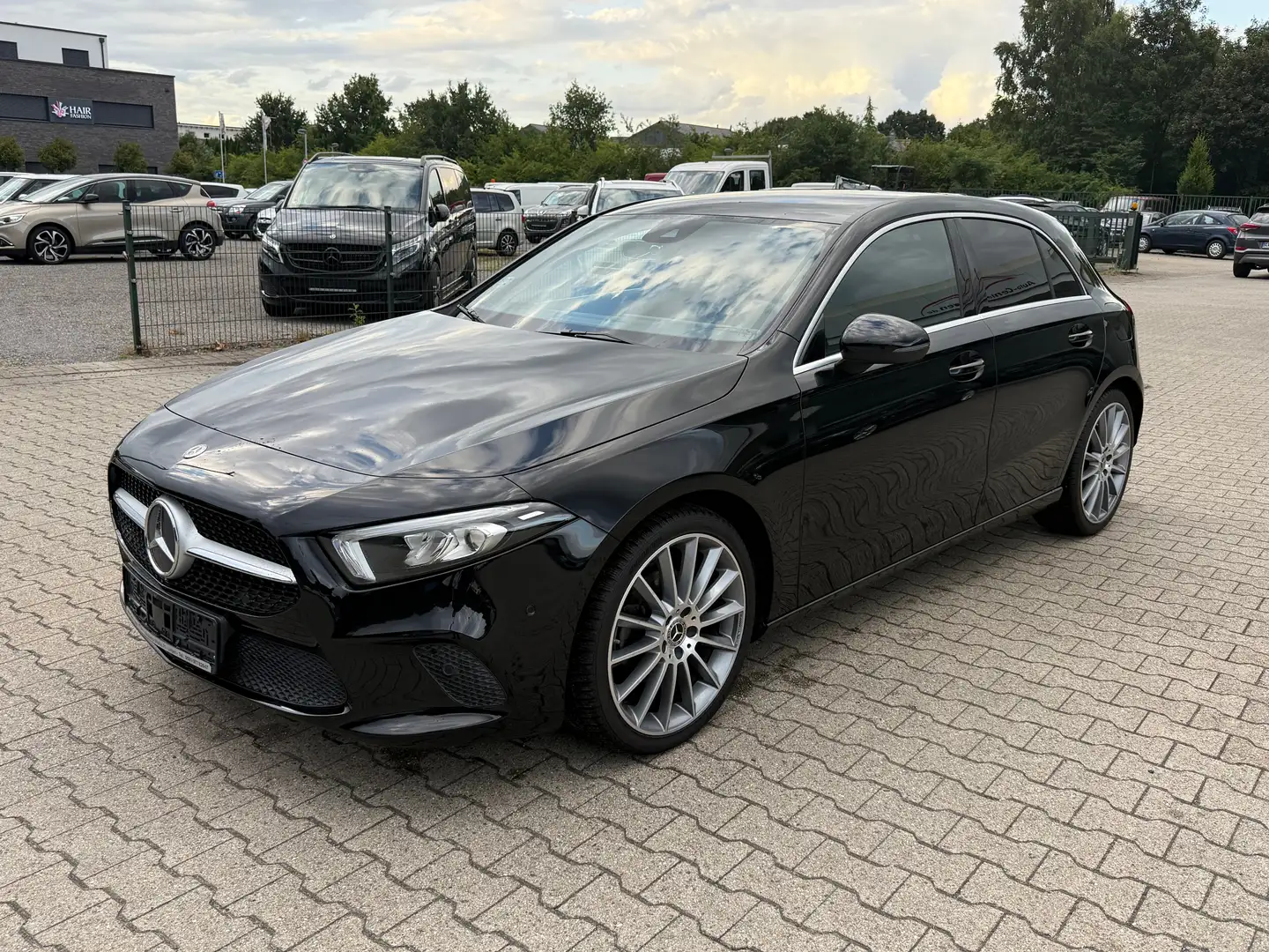 Mercedes-Benz A 200 A 200 AMG ALUFELGEN Noir - 1