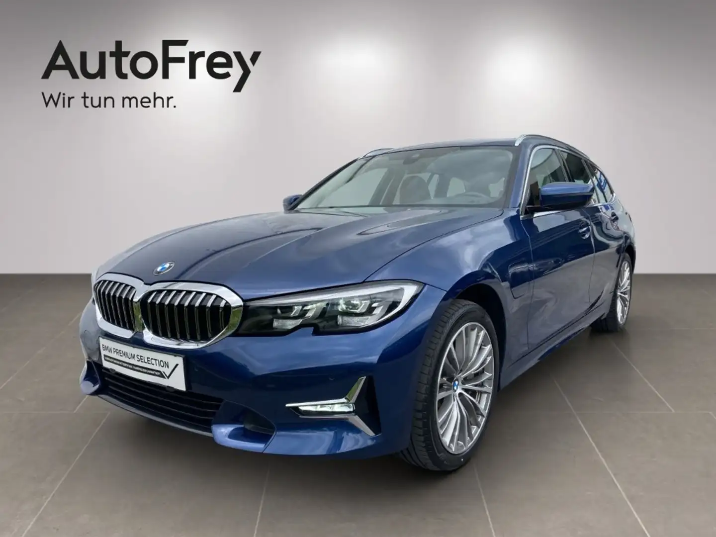 BMW 330 330e xDrive Blau - 1