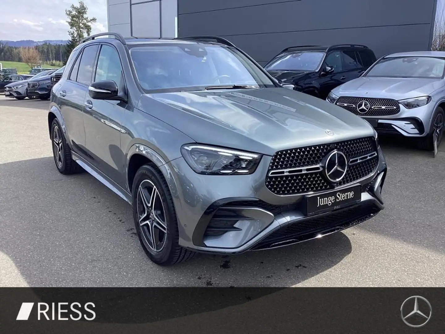 Mercedes-Benz GLE 350 de 4M AMG Night Pano Fahrassist AHK Head Grigio - 2
