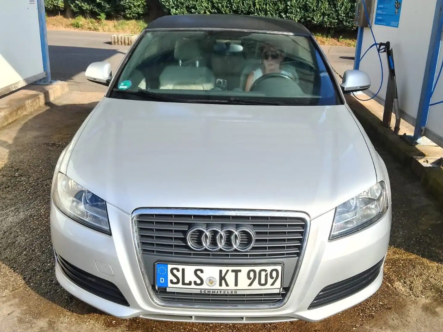 Audi A3 Cabriolet 1.6 Ambition Silber - 2