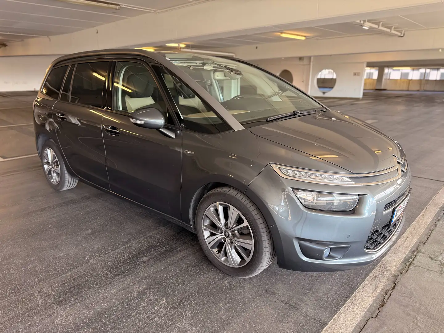 Citroen Grand C4 Picasso Grand C4 Picasso BlueHDi 150 6-Gang Exclusive Exclusive Grau - 1
