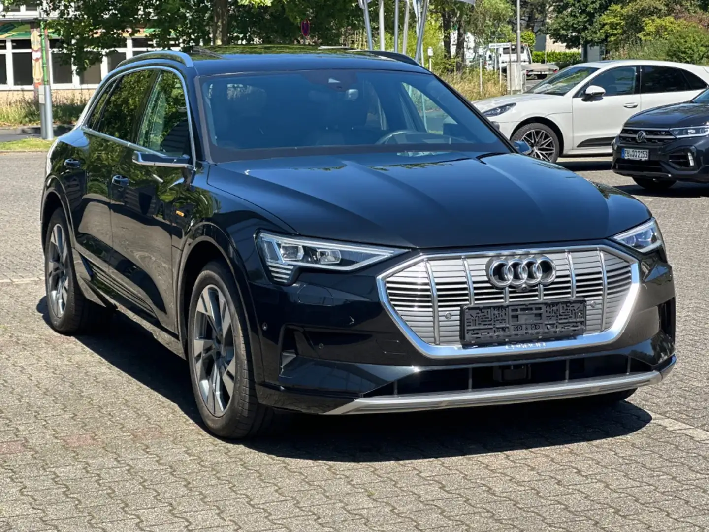 Audi e-tron 55 quattro 360 B&O SITZBEL LUFTFED PANO Schwarz - 1