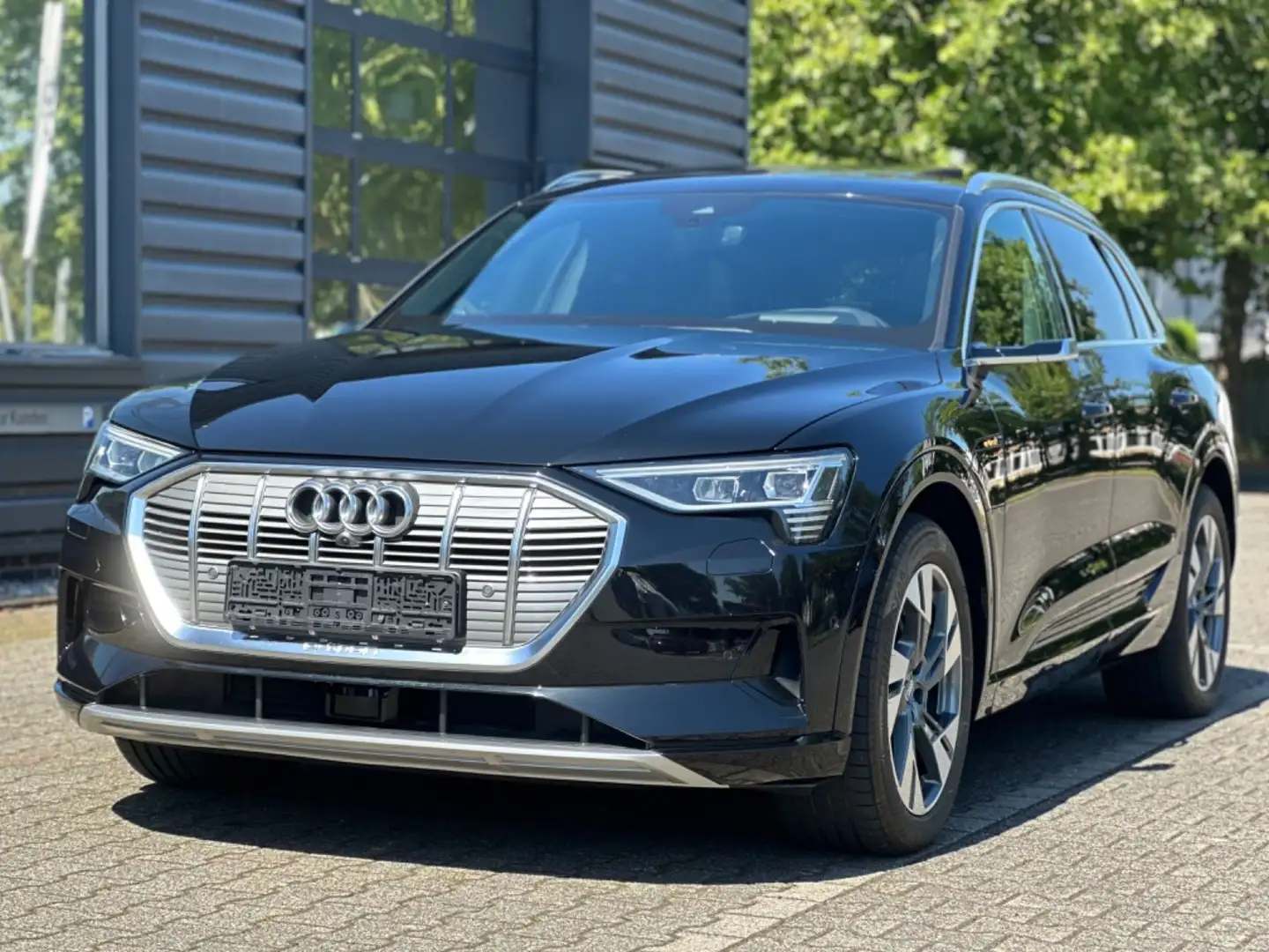 Audi e-tron 55 quattro 360 B&O SITZBEL LUFTFED PANO Schwarz - 2