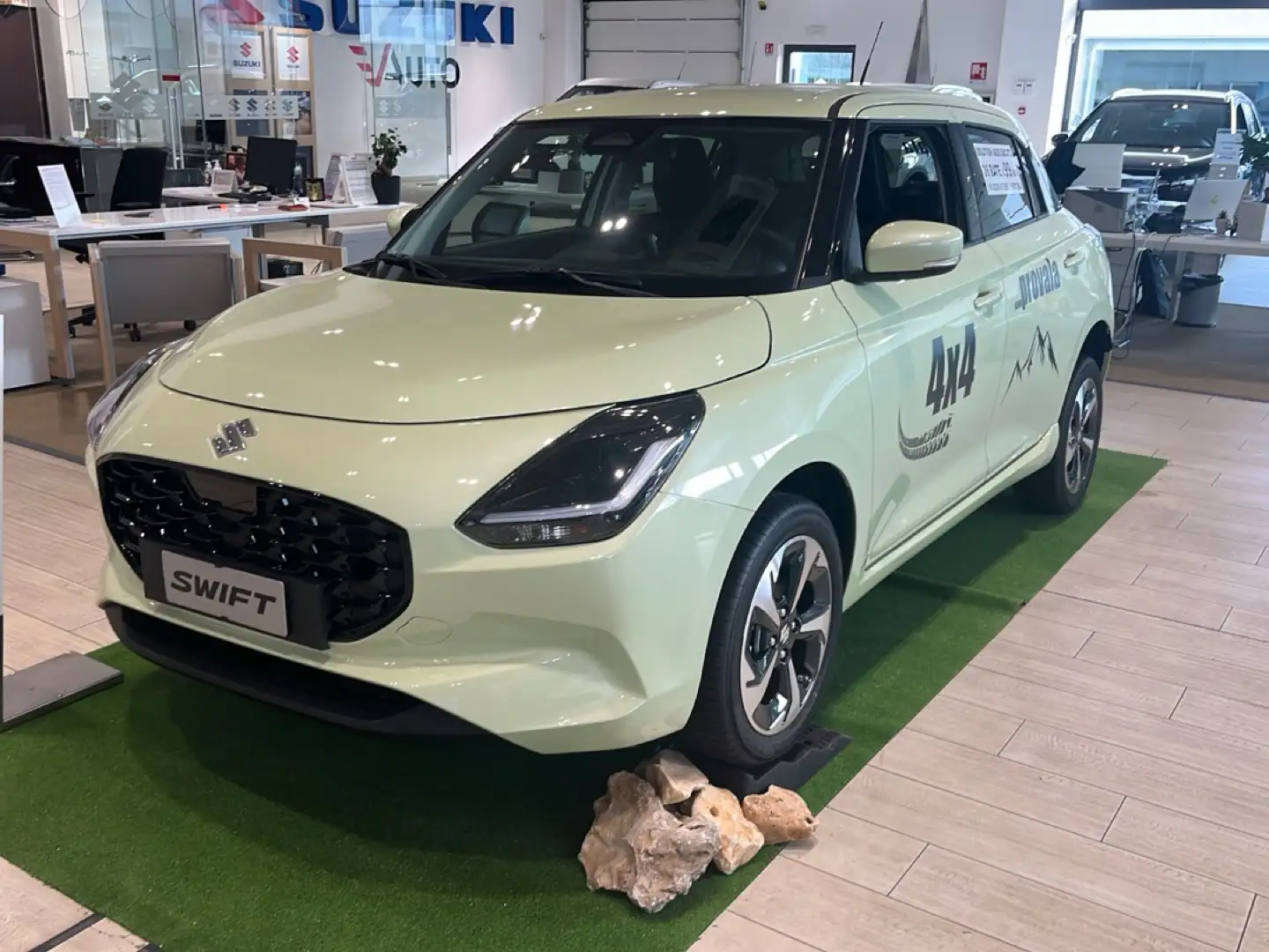 Suzuki Swift Swift 1.2 Hybrid 4WD AllGrip Top - 1