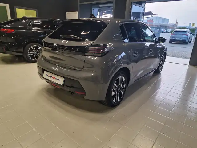 Peugeot 208 view 7