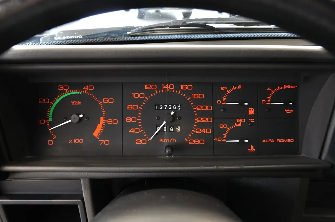 Alfa Romeo 75 2.0i Twin Spark CRS RIAR targa MI, foto 9
