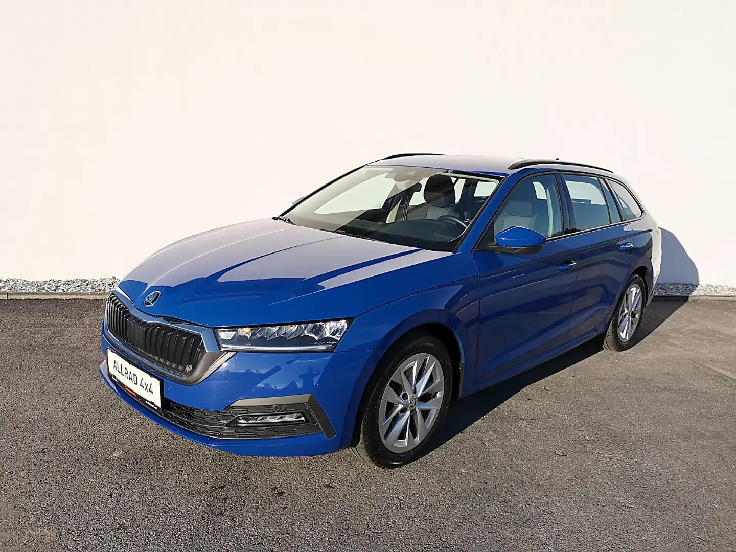 Skoda Octavia Combi 2,0 TDI 4x4 Ambition DSG Blau - 2