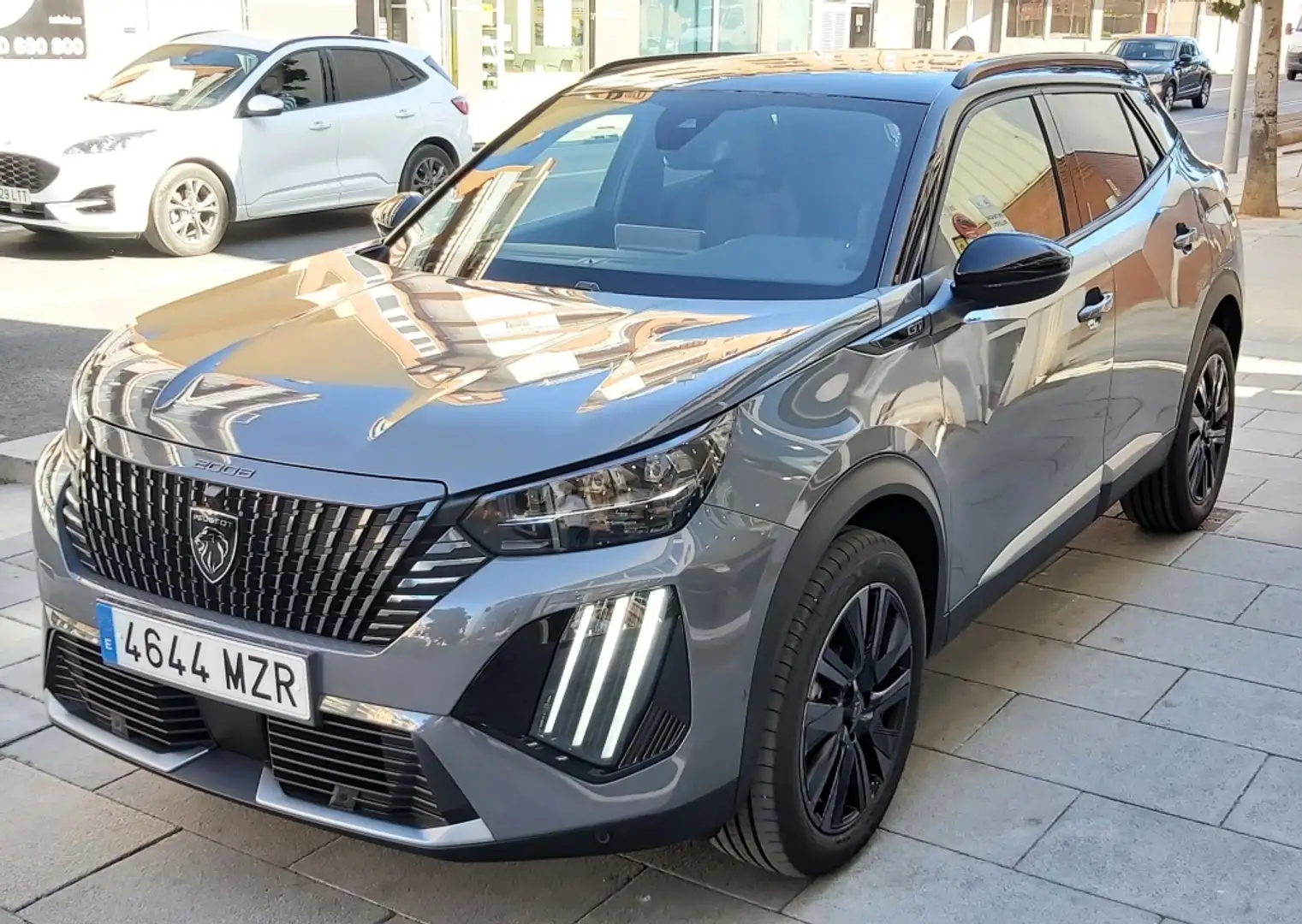 Peugeot 2008 Hybrid 136 GT eDCS6 Gris - 1
