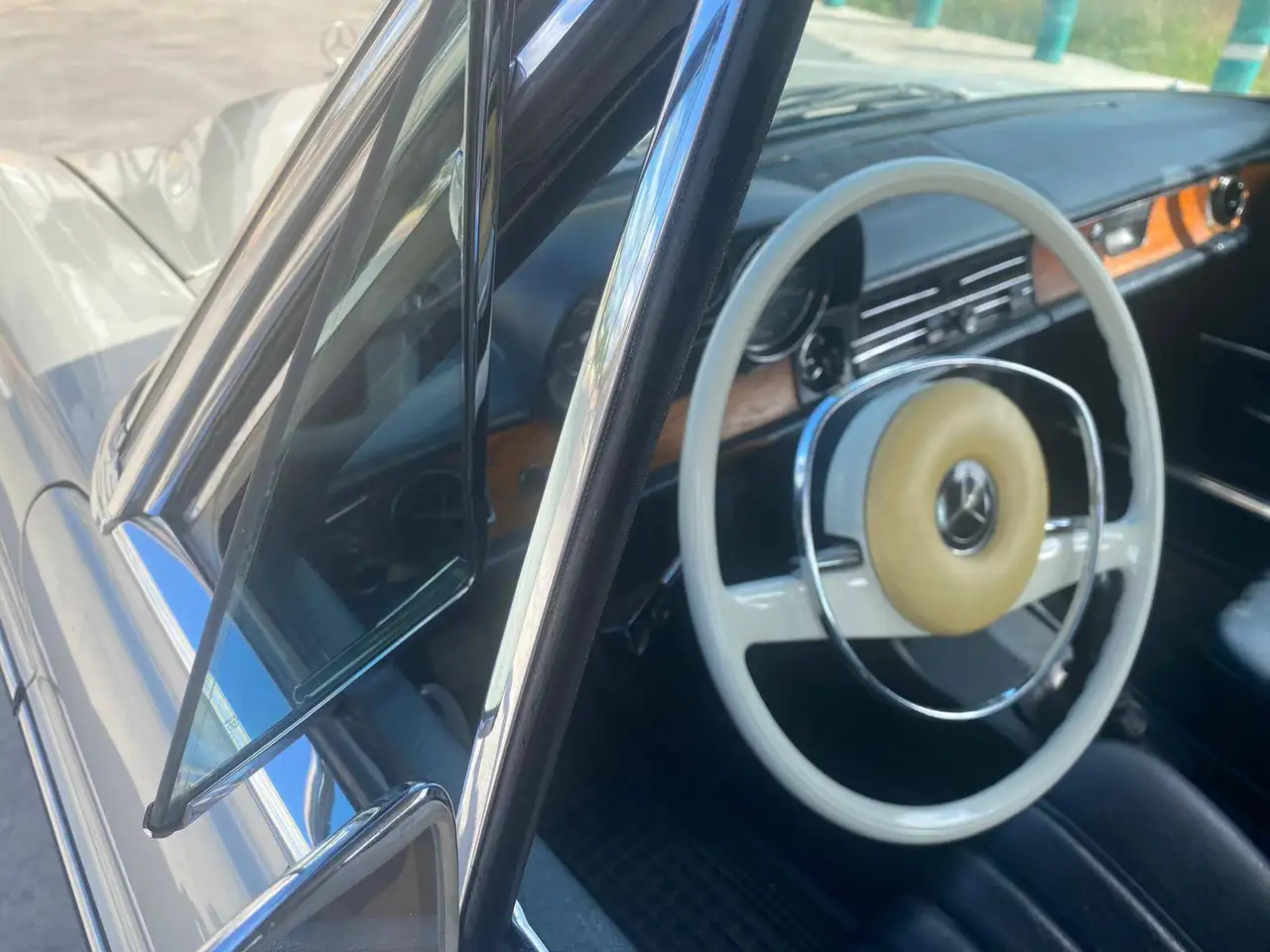 Mercedes-Benz W 114/115 Strich-Acht 250CE, foto 12