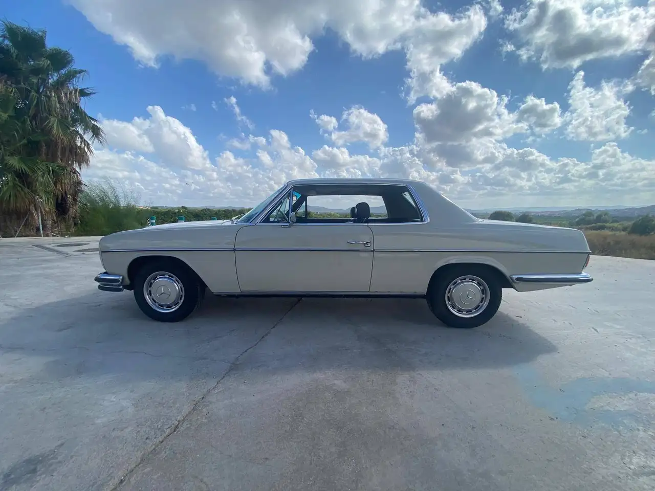 Mercedes-Benz W 114/115 Strich-Acht 250CE, foto 4