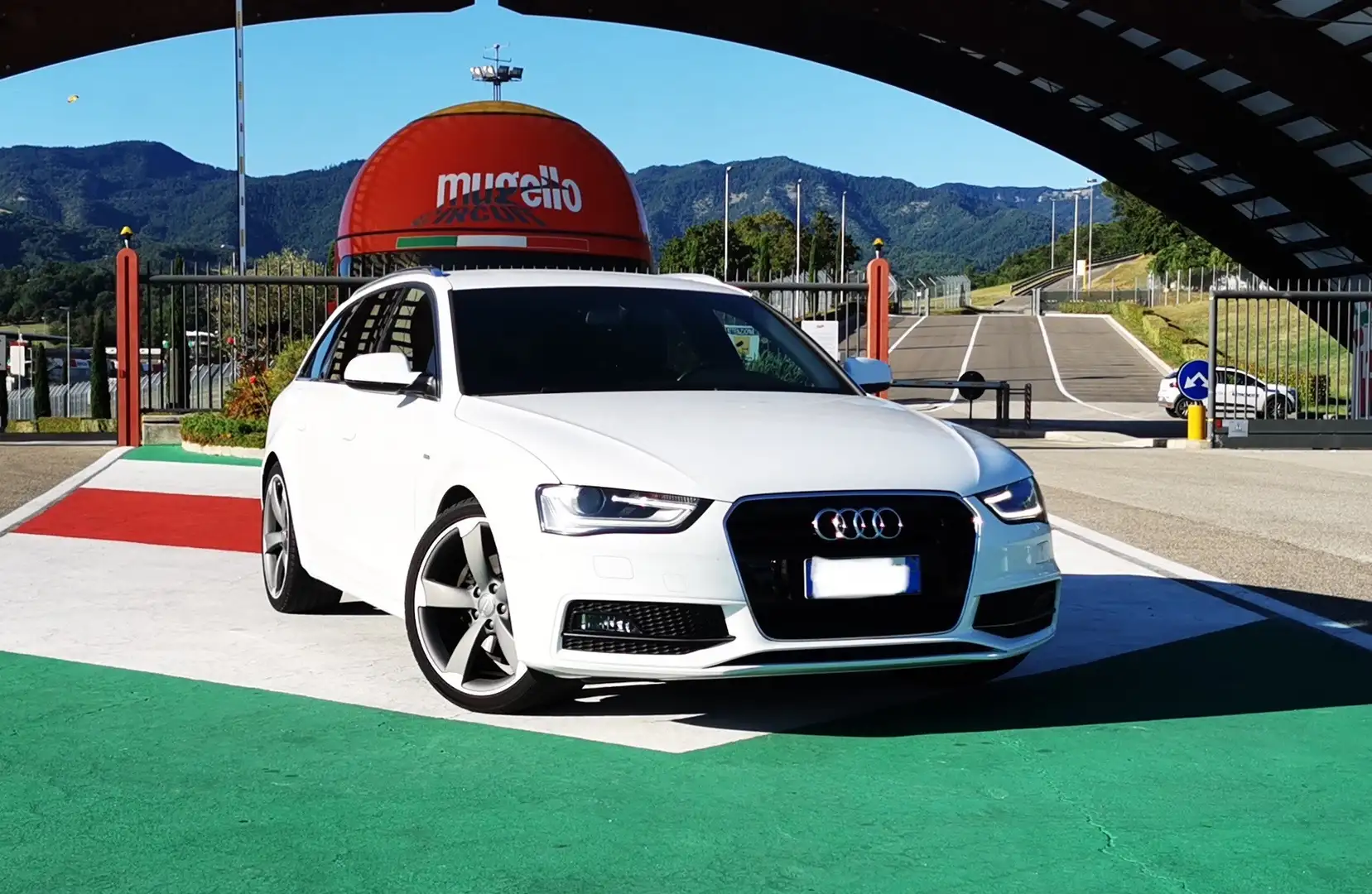 Audi A4 Avant 2.0 tdi Advanced 143cv sline - 1