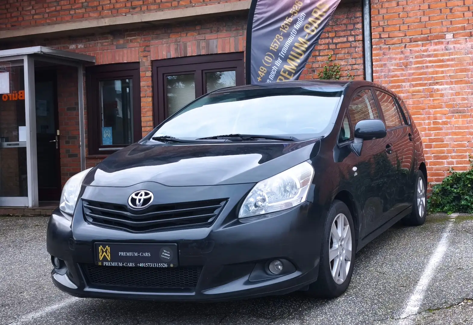 Toyota Verso Life Schwarz - 1