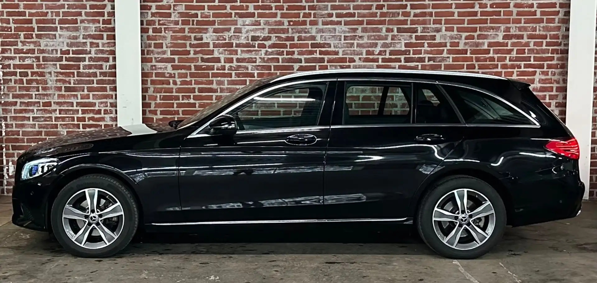 Mercedes-Benz C 220 d 4-Matic T-Modell 9G LED/PANO/AHK/R.Kamera Noir - 2