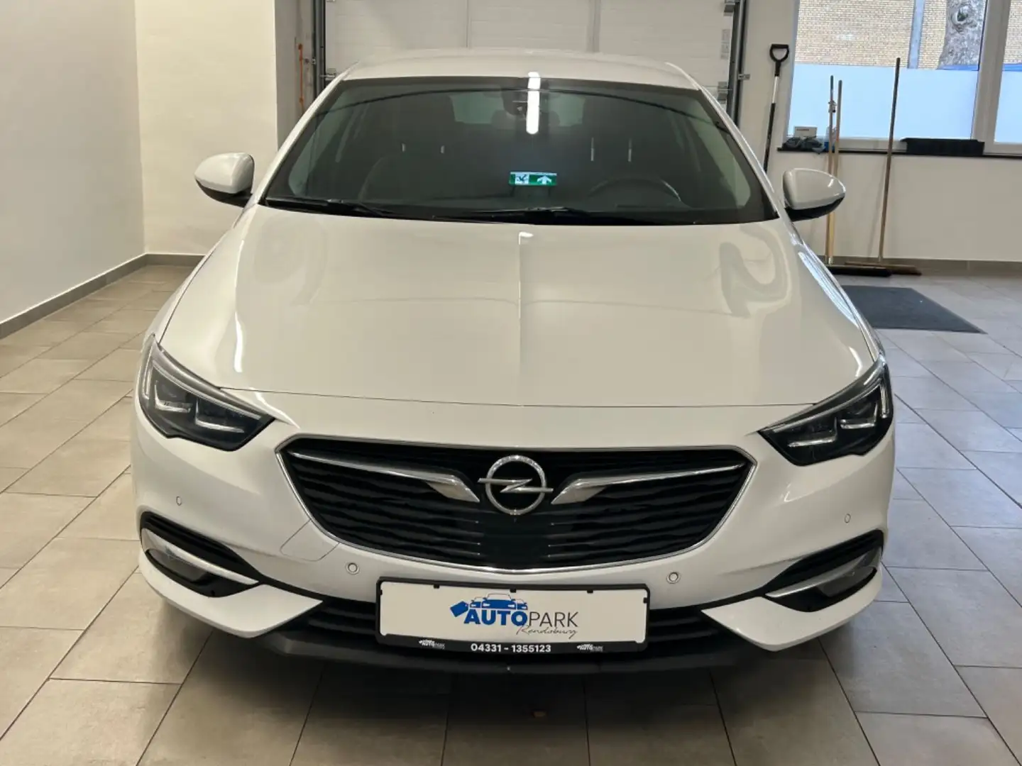 Opel Insignia B Grand Sport Ultimate 4x4 Exclusive Bianco - 2