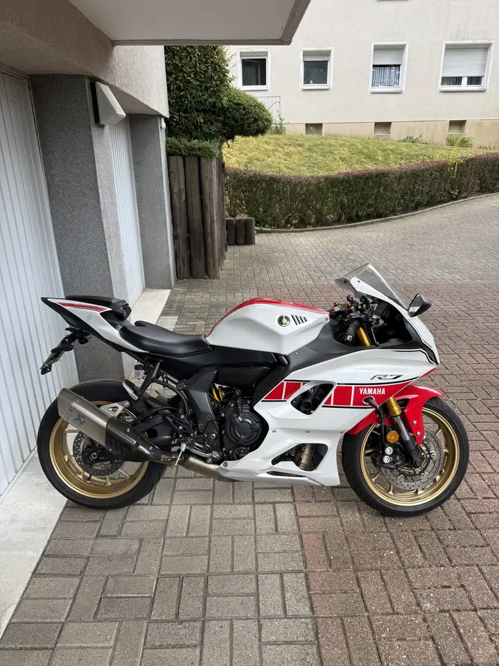 Yamaha YZF-R7
