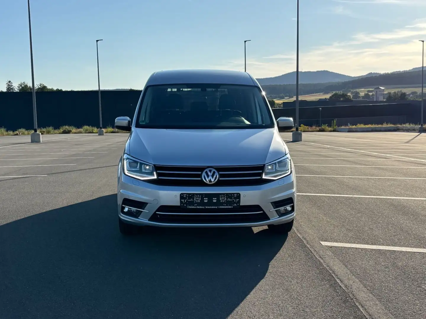 Volkswagen Caddy 2.0 TDI Highline BMT ACC Xenon Alu Kamera Argent - 2