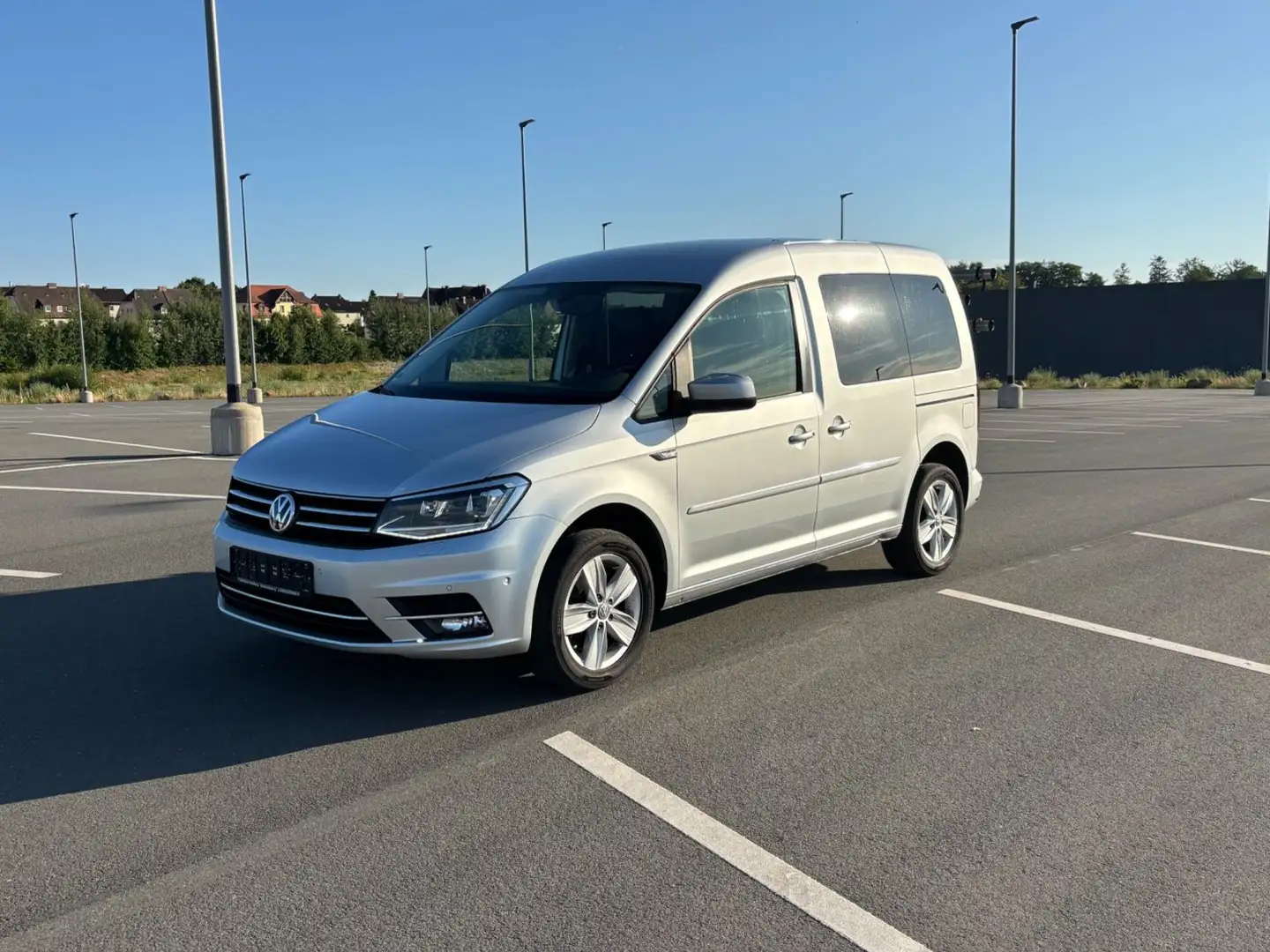 Volkswagen Caddy 2.0 TDI Highline BMT ACC Xenon Alu Kamera Argent - 1