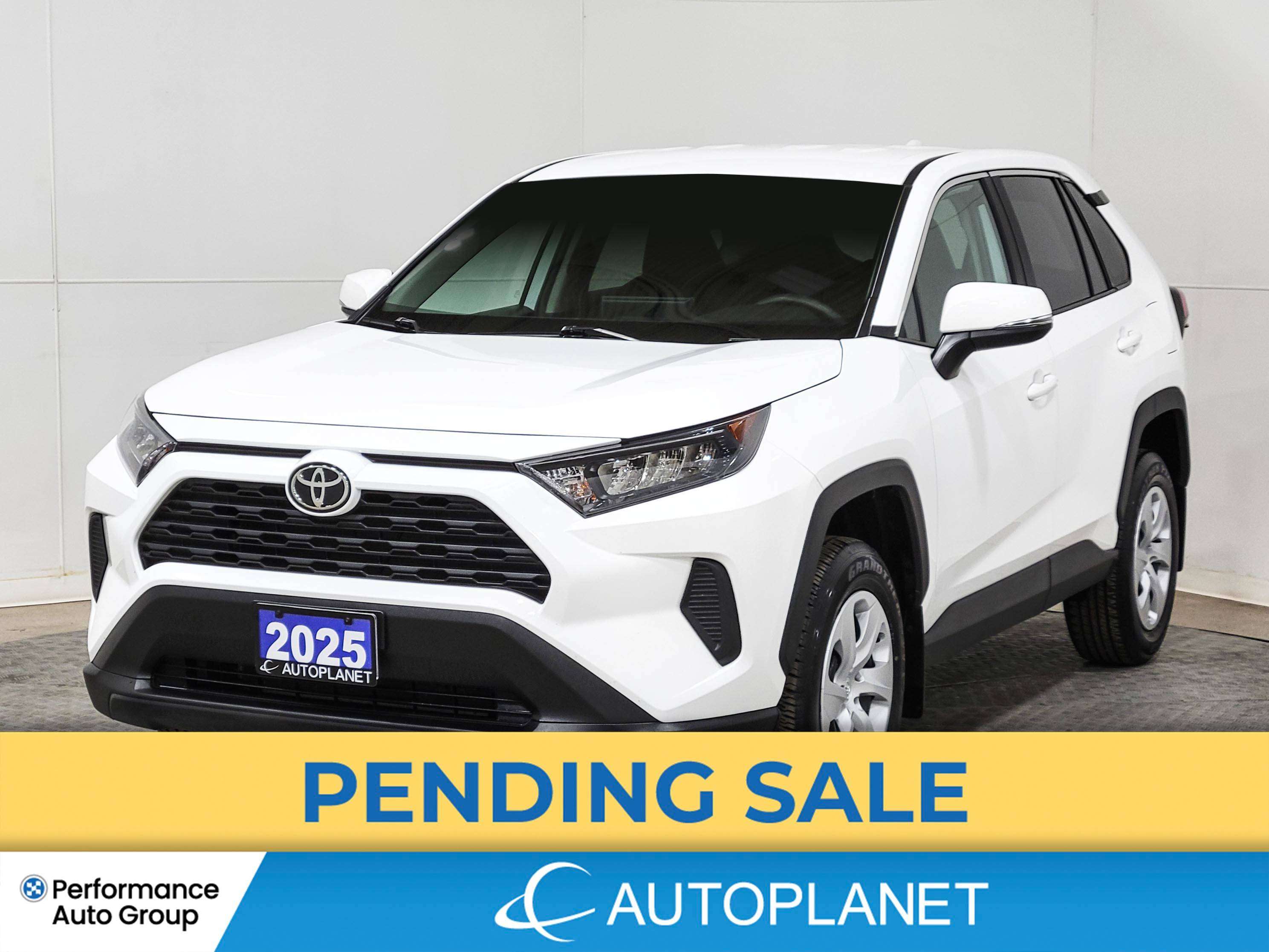 2025 Toyota RAV 4 LE AWD, Apple CarPlay, Blind Spot Assist!