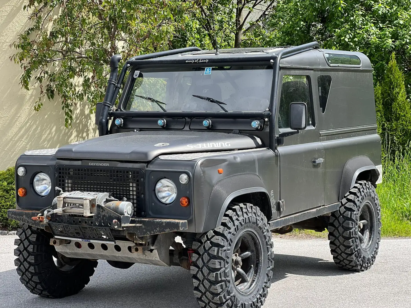 Land Rover Defender 90 TD RALLY Sonderaufbau Grau - 1